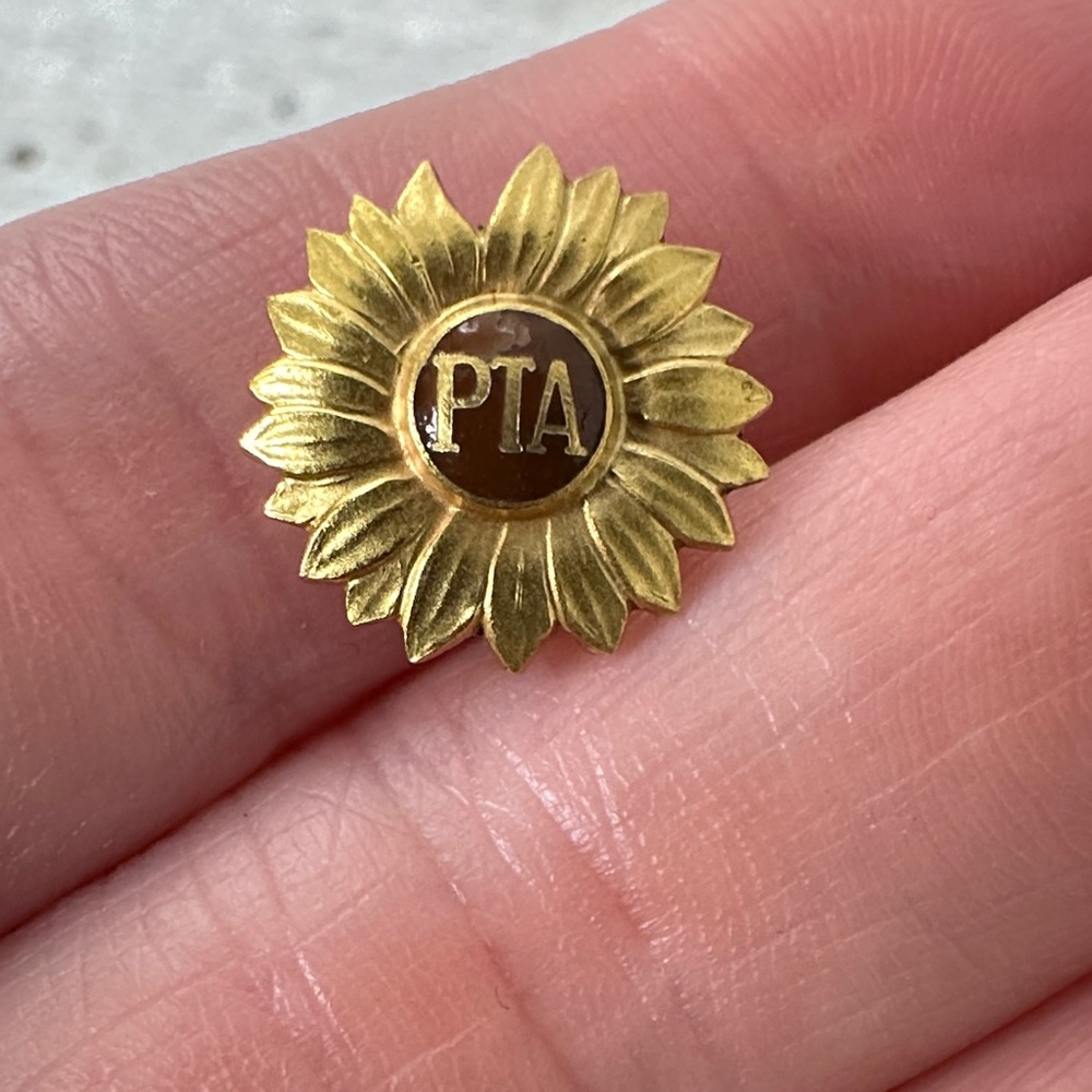 Vintage PTA 10k Gold Sunflower Brooch